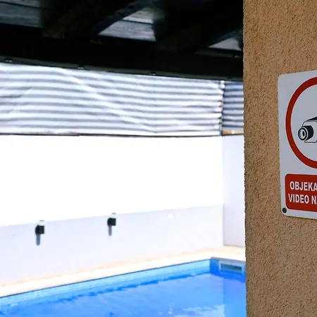 Kuca Za Odmor Mumi Gostinjac